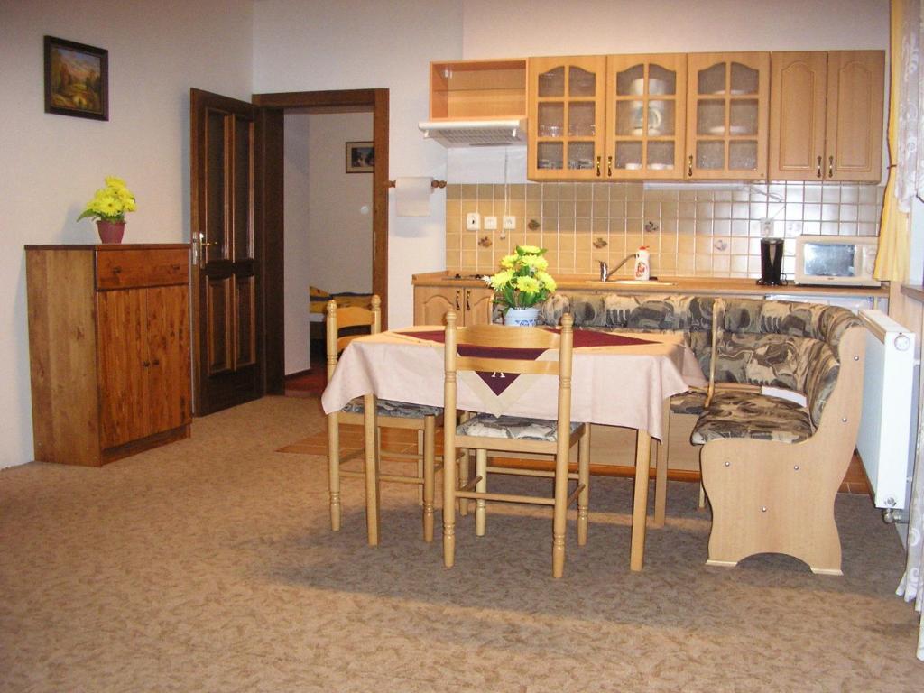 Pension-Apartmany Apollo Spindleruv Mlyn Room photo